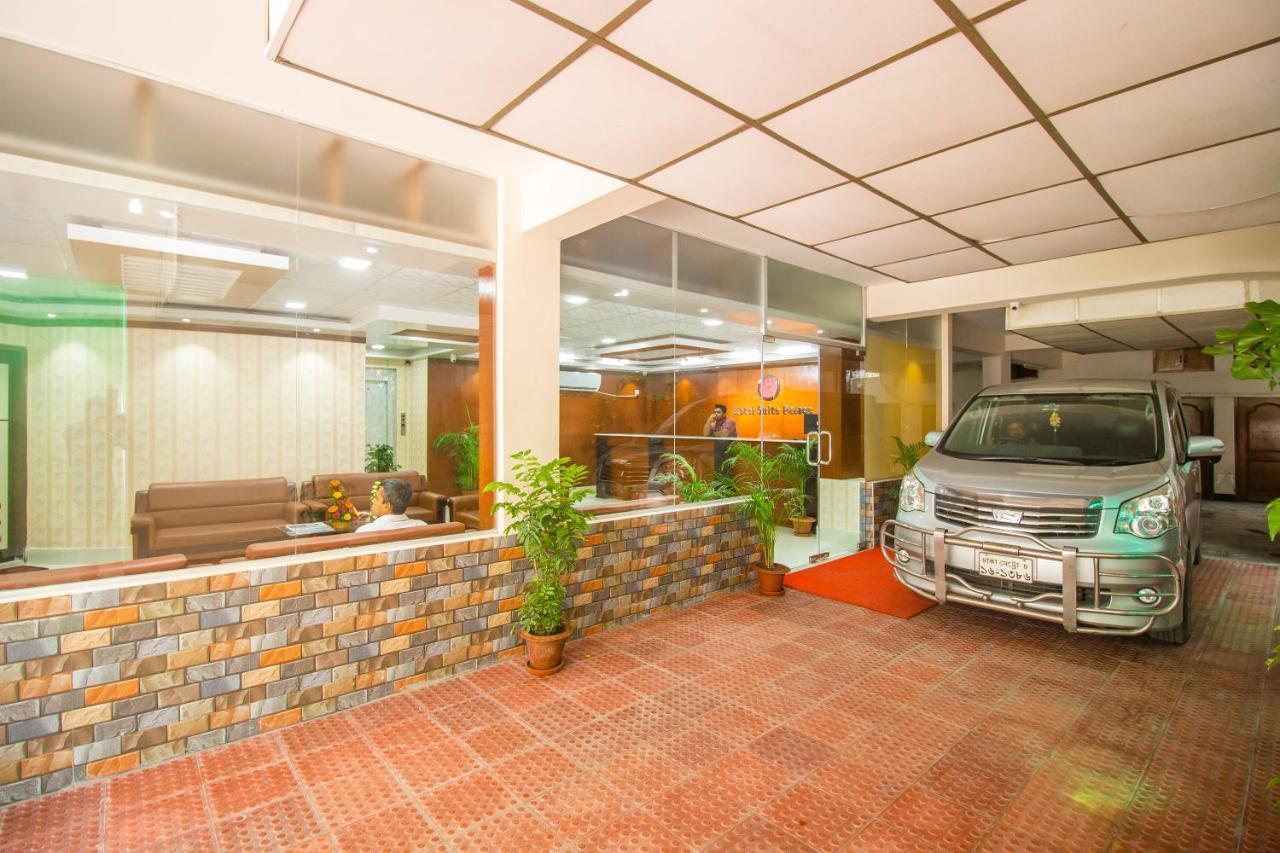 Hotel Suite Palace Дака Екстериор снимка