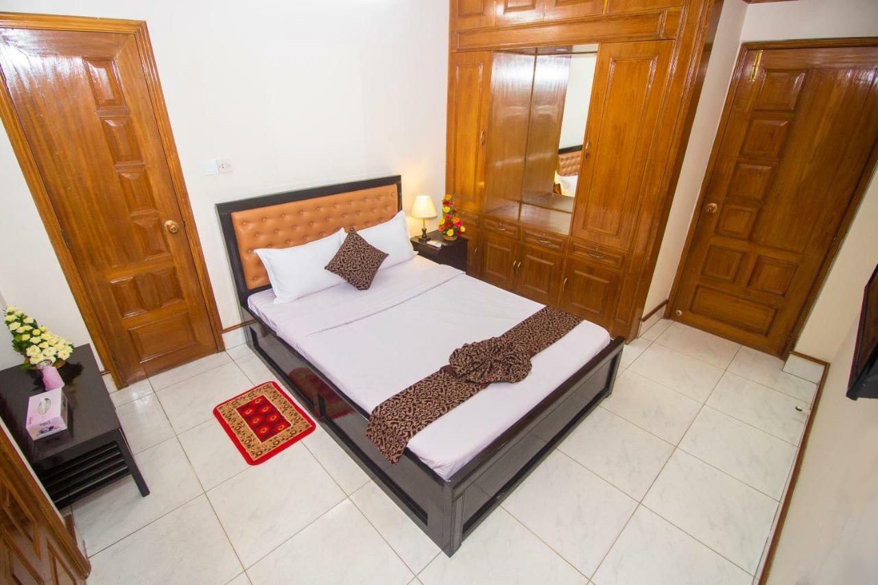 Hotel Suite Palace Дака Екстериор снимка