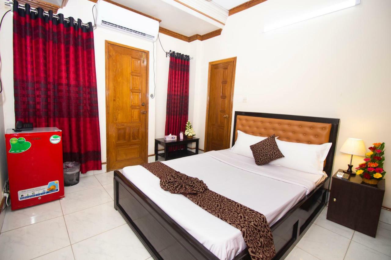 Hotel Suite Palace Дака Екстериор снимка